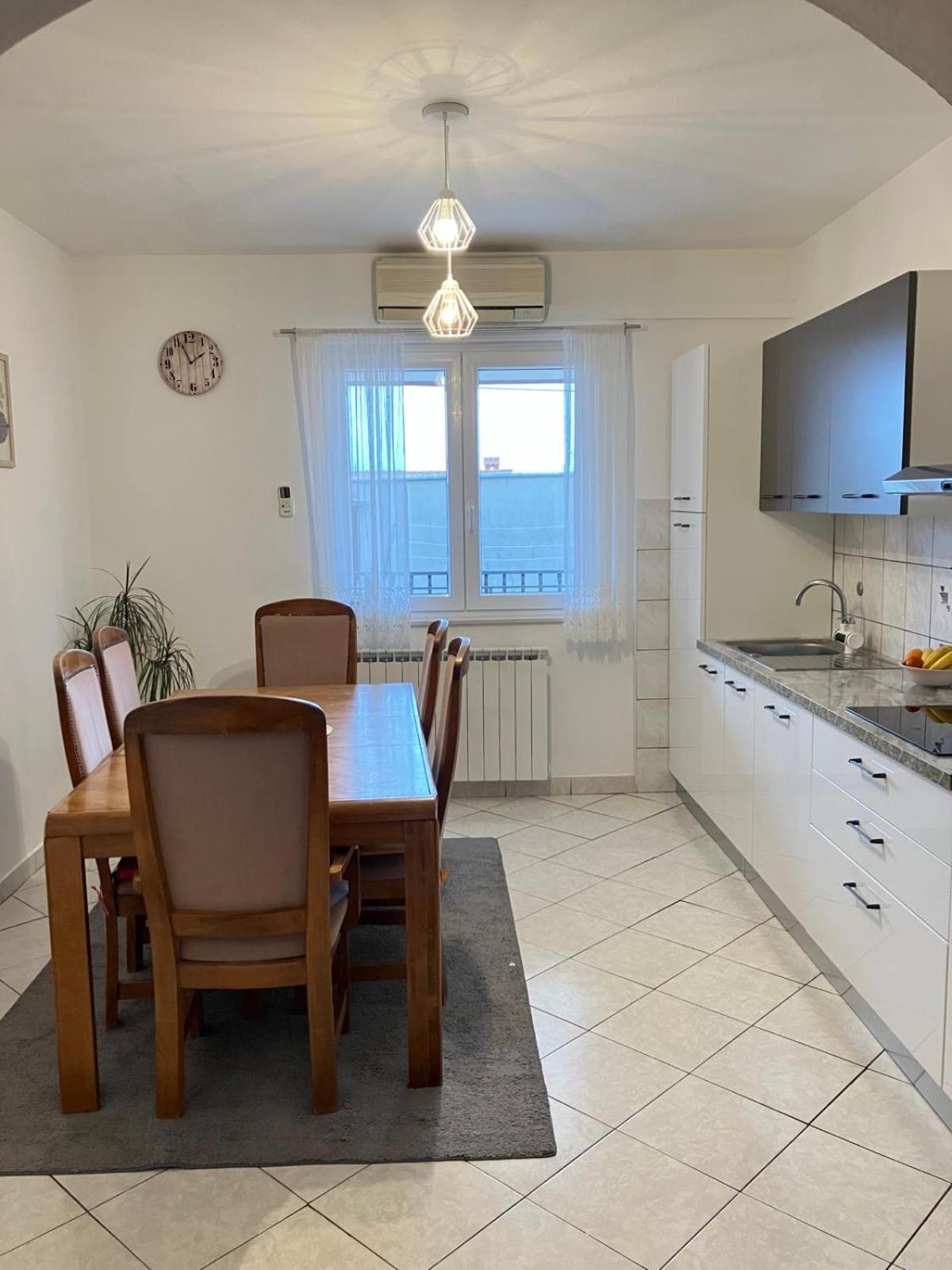 *biba* Apartmán Dugi Rat